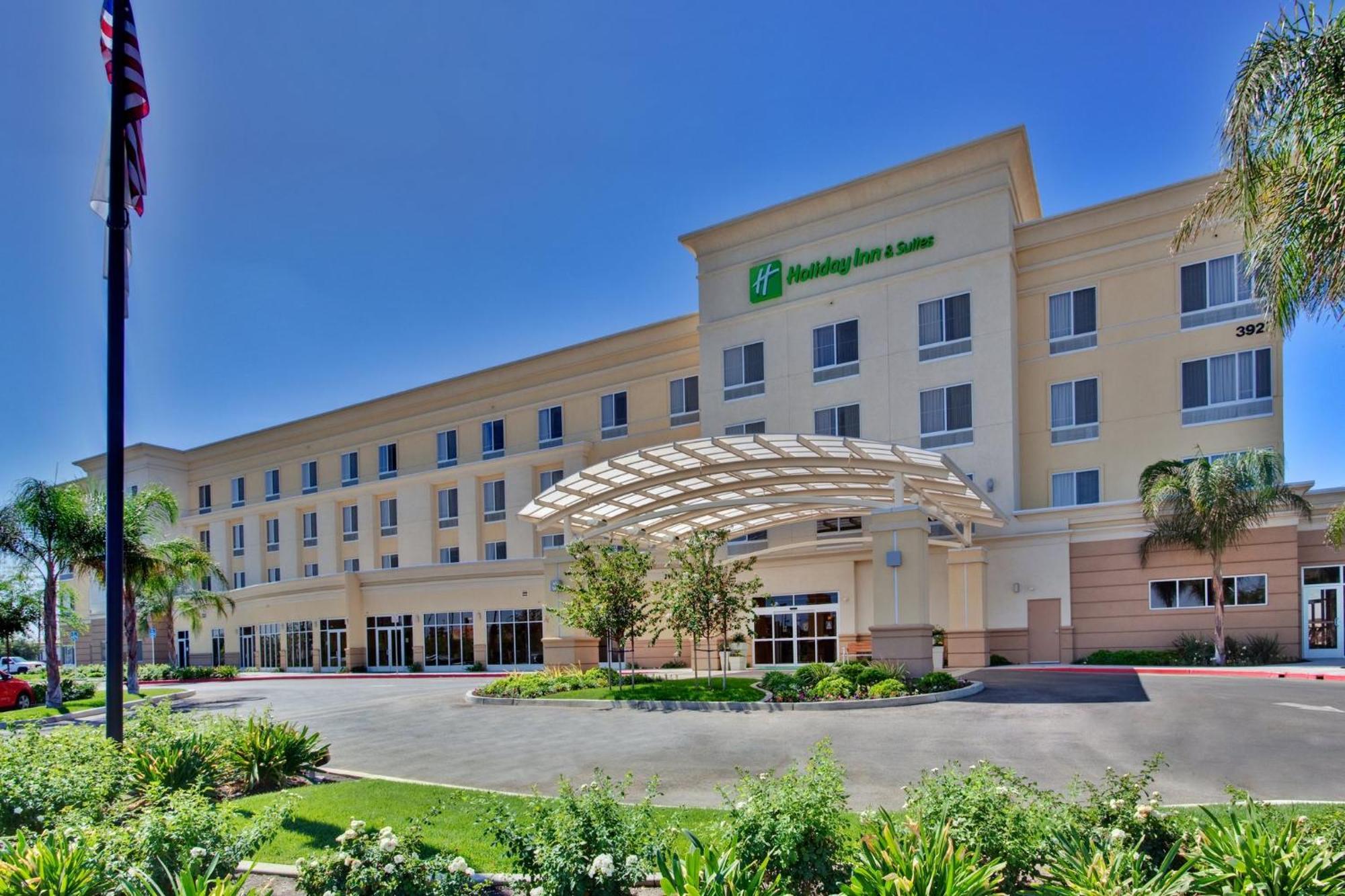 Holiday Inn & Suites Bakersfield By Ihg Exterior foto