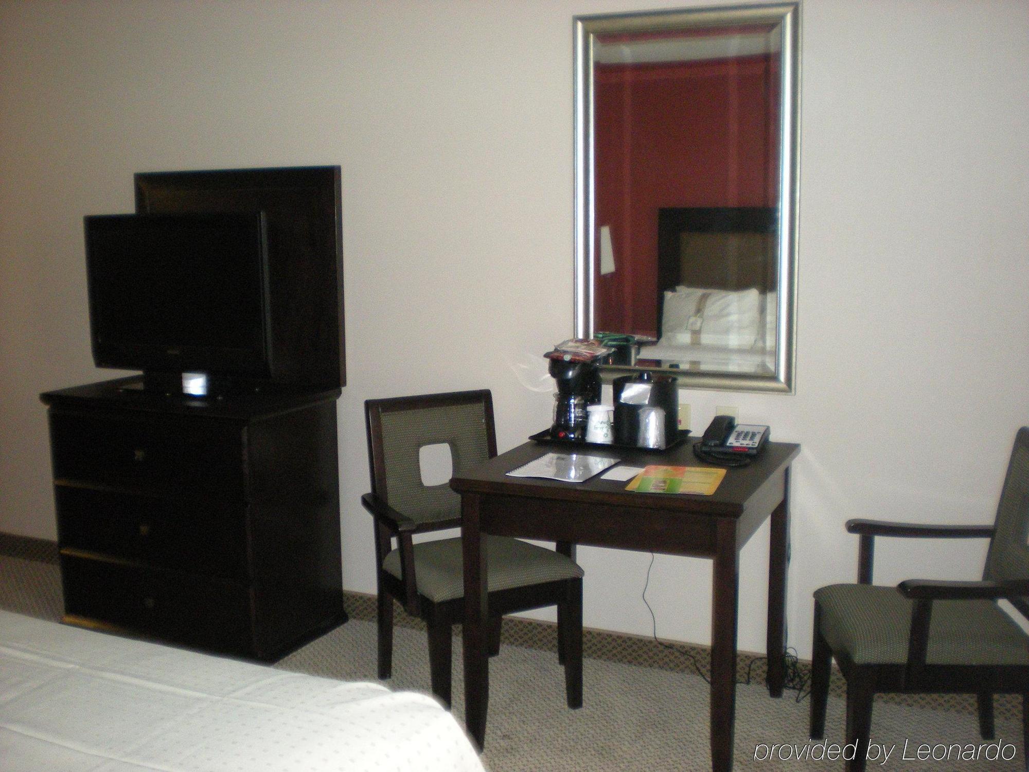 Holiday Inn & Suites Bakersfield By Ihg Cameră foto