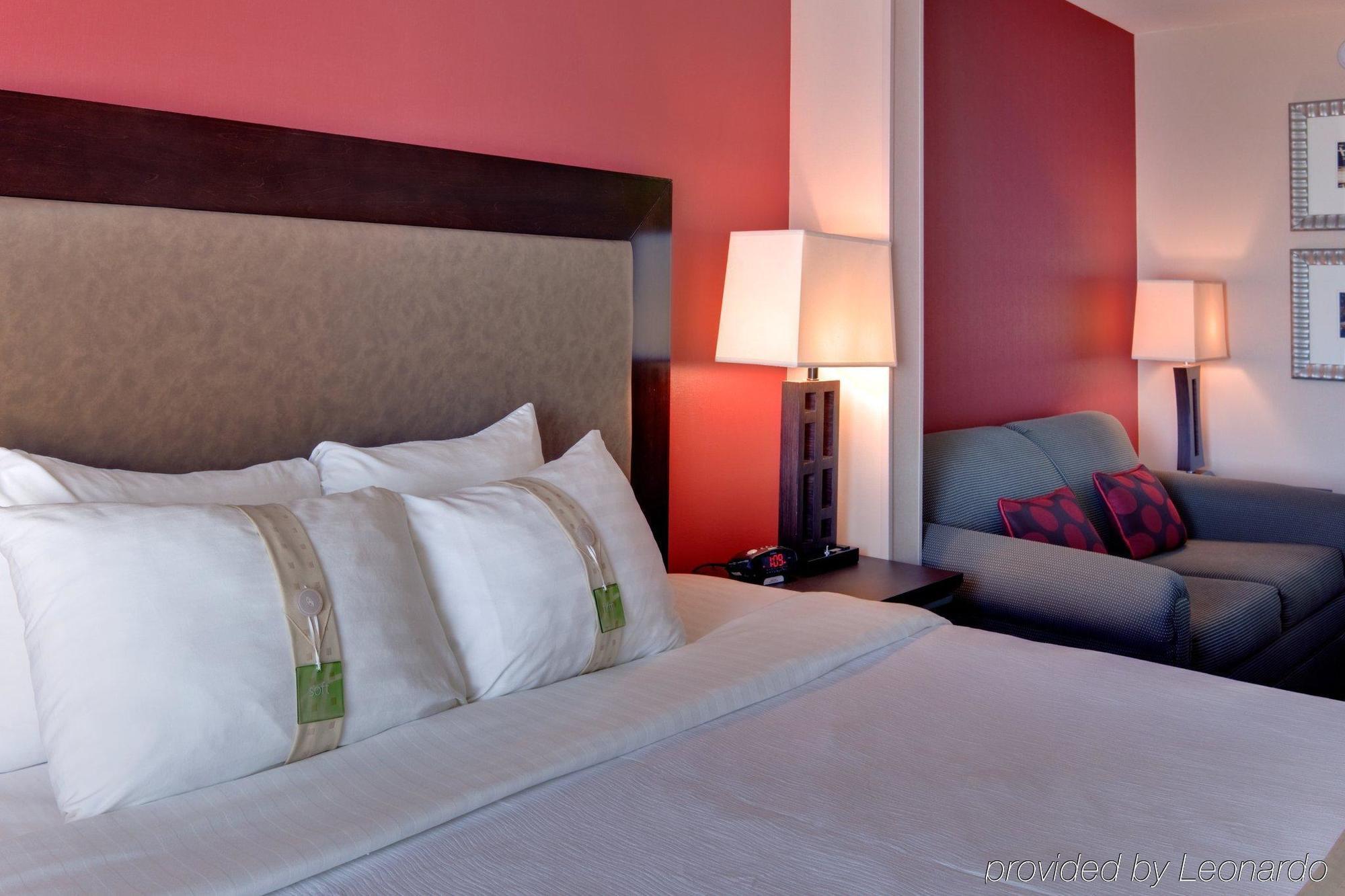 Holiday Inn & Suites Bakersfield By Ihg Cameră foto
